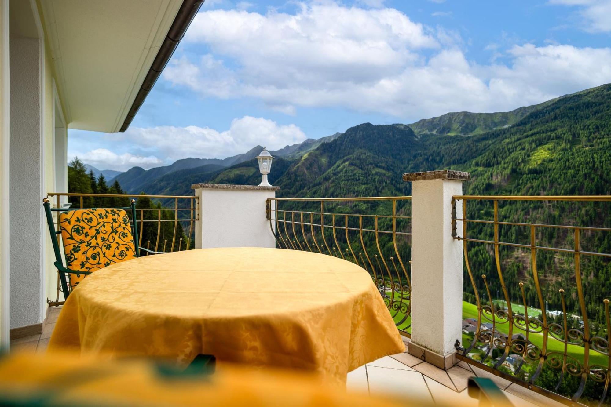 B&B Das Land-Palais - Private Mountain Hideaway Selva dei Molini Exterior photo