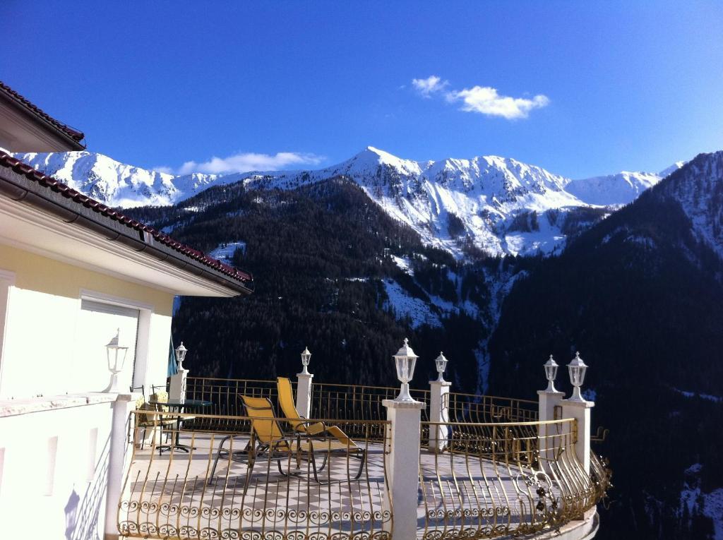 B&B Das Land-Palais - Private Mountain Hideaway Selva dei Molini Exterior photo
